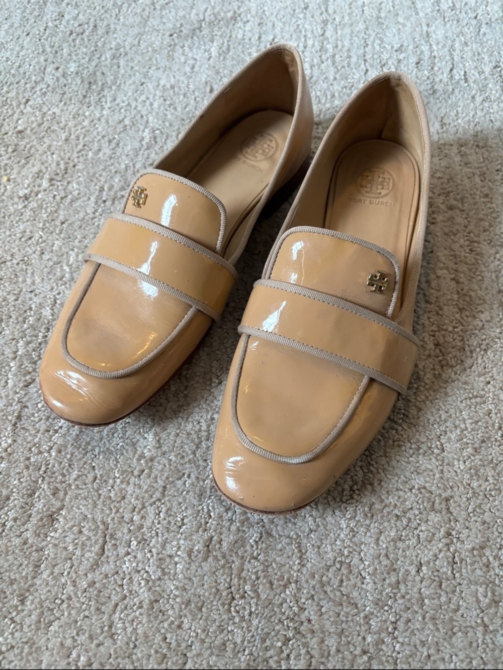 Tory Burch Evette Patent Leather Loafers in Beige with Gold Logo